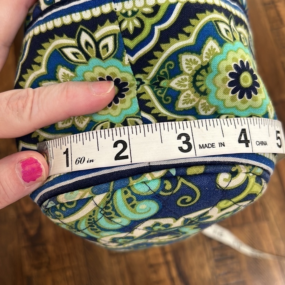 Vera Bradley Tote Bag Cloth Quilted Floral Blue and Green with zipper closure - Picture 14 of 15